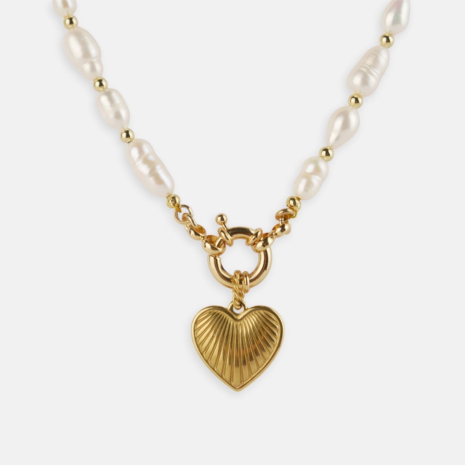 Luxury Pearl Pet Necklace – Gold-Plated Details