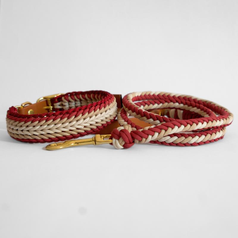 Esmeralda Burgundy Collar
