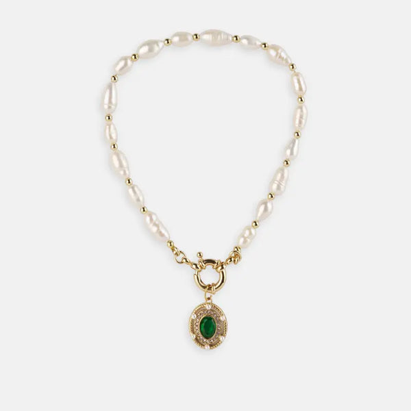 Luxury Pearl Pet Necklace – Gold-Plated Details