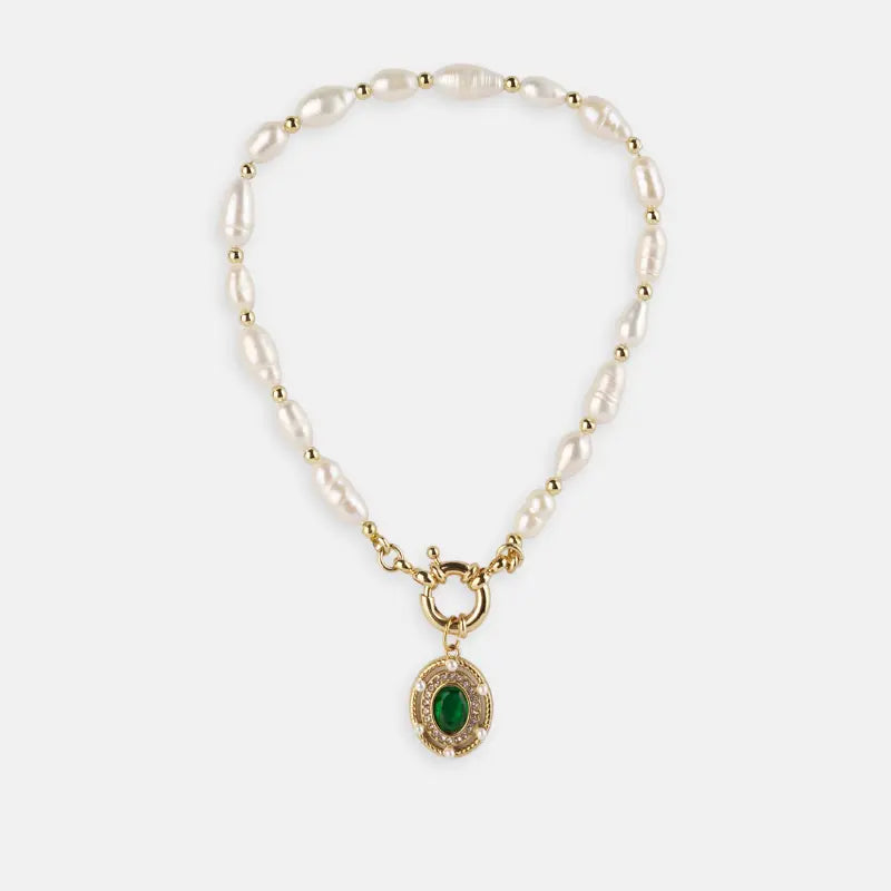 Luxury Pearl Pet Necklace – Gold-Plated Details