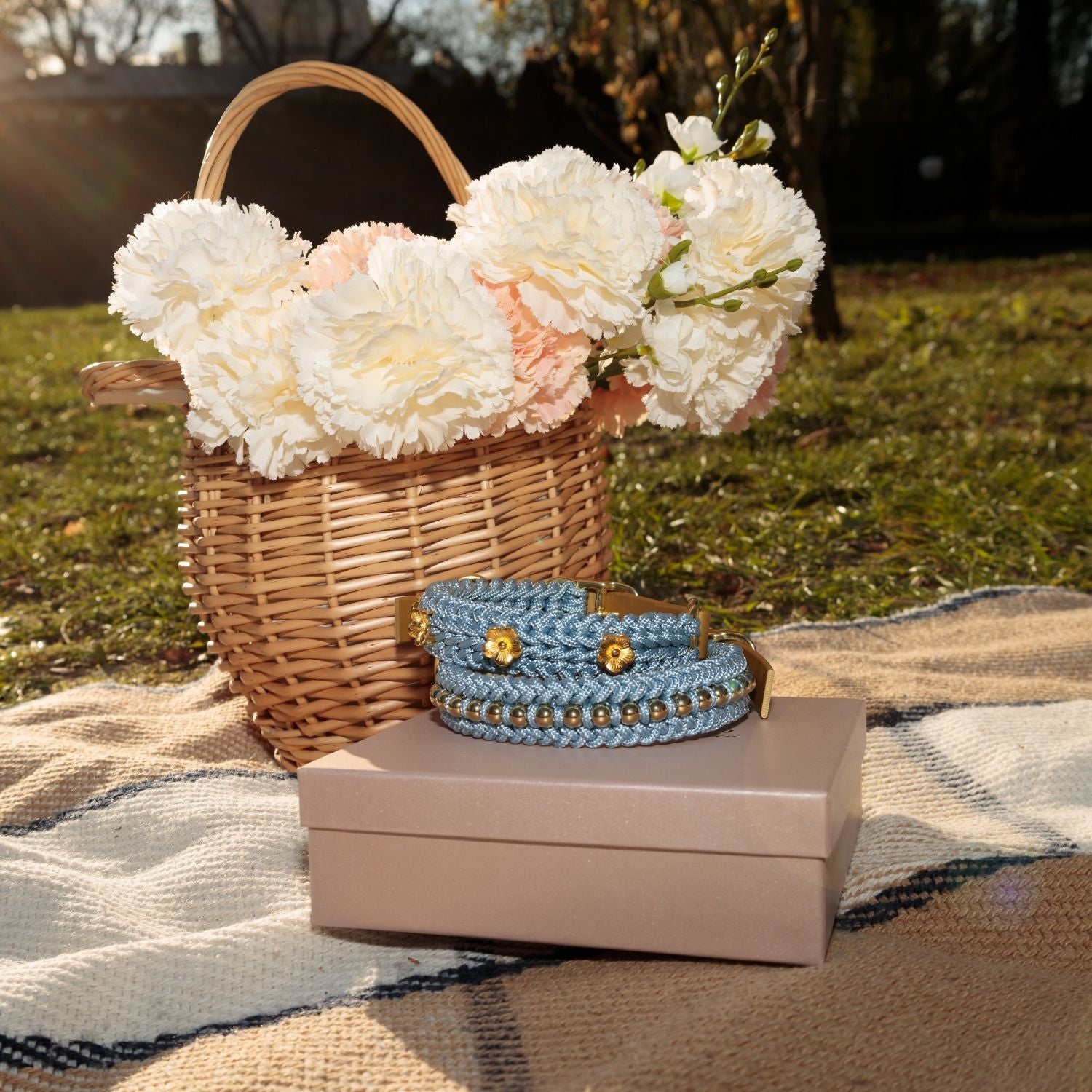 Collar gris azulado Flor