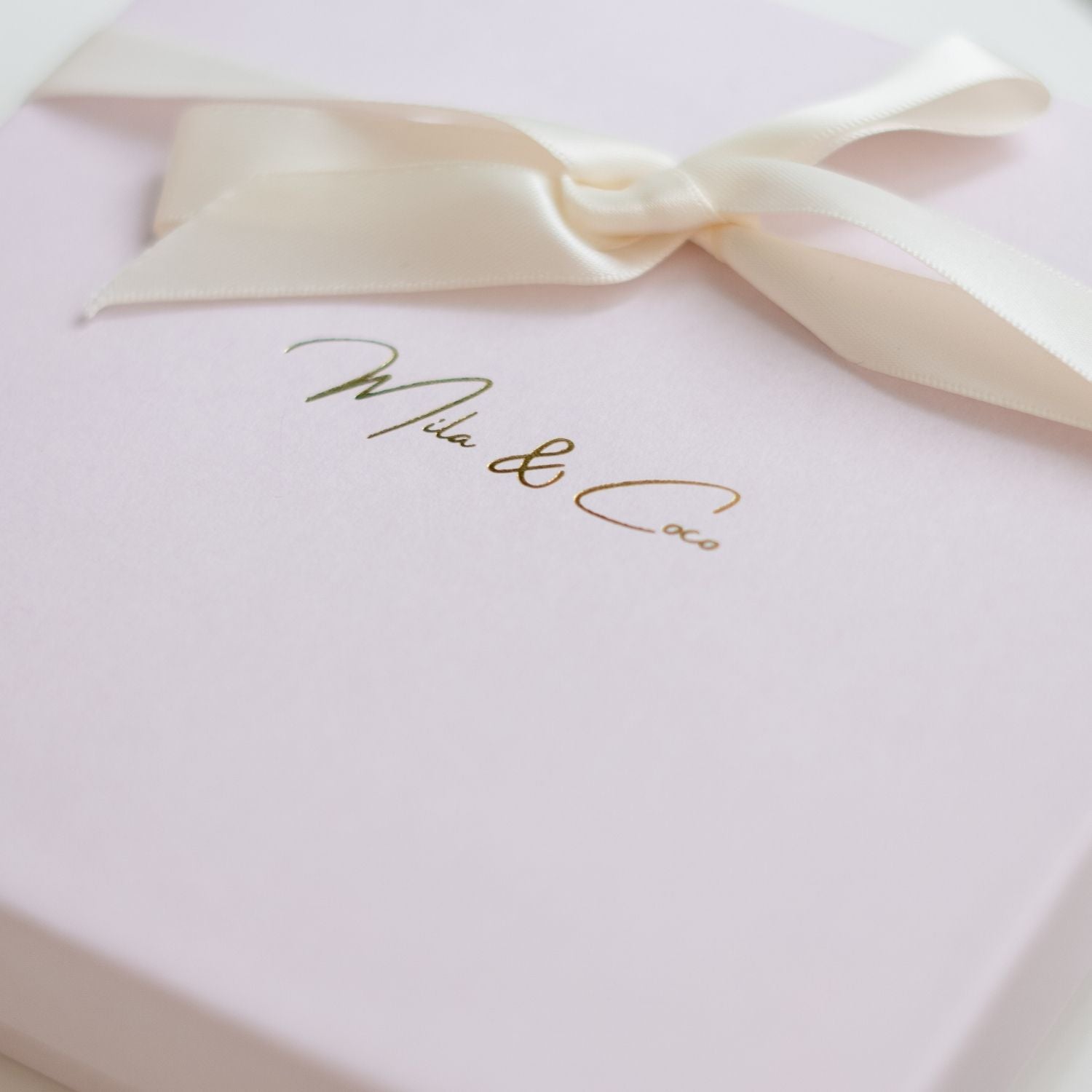 Luxury Pearl Pet Necklace – Gold-Plated Details